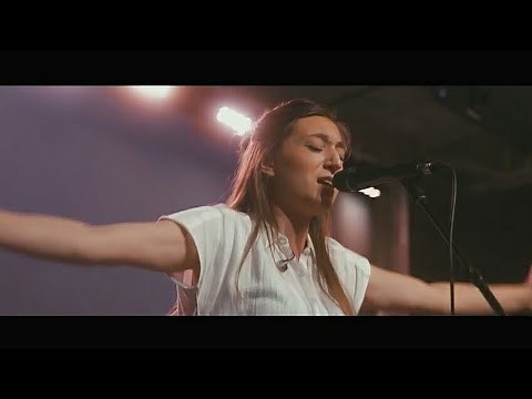 Tremble (Spontaneous) - UPPERROOM