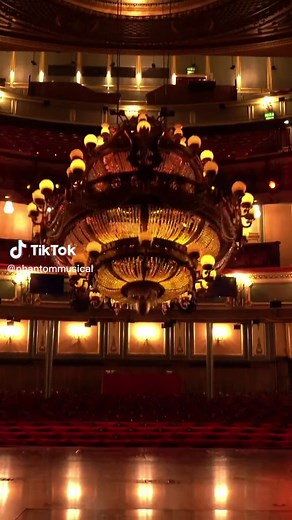 Phantom of the Opera Musical Theatre Chandelier Illumination