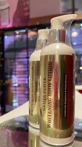 138K views · 65 reactions | Le duo Gluta Forte uniformise le teint, très hydratant et éclaircissant. Aide à prévenir et à traiter les vergetures récentes et anciennes. Appliquez l’huile sur la peau avant de mettre le lait Gluta, vous allez aimer la sensation et l’effet. Lait 30.000f (300 ml) Huile 20.000f ( 250ml) 0778947199 | Queen Gold | Facebook