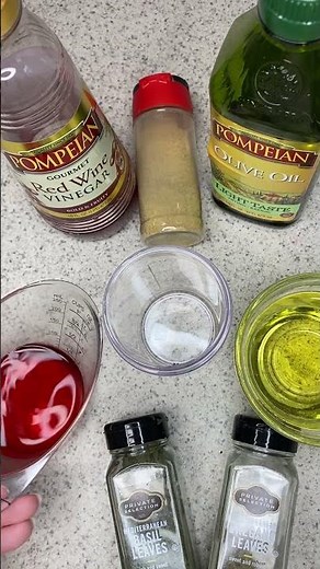 Simple Homemade Greek Salad Dressing
