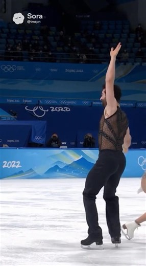 Wardrobe malfunction? 😳⛸️ Piper Gilles and Paul Poirier just pulled off one of the smoothest mid-routine saves ice dance has ever seen. Zero panic. Pure composure. Absolute pros under pressure. 🎭🔥 | Sports Entertainment News