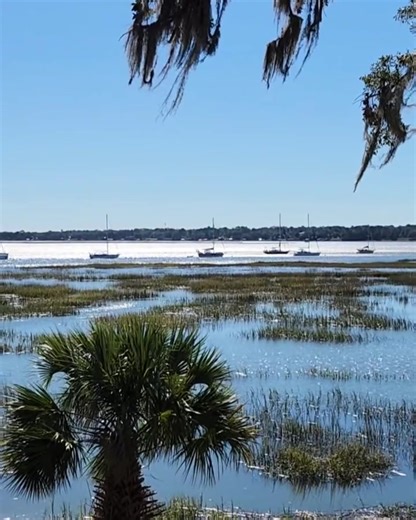 The Beaufort River is shining like a sea of diamonds this afternoon. Beautiful! 💎 #beaufortsc #bftseaislands #shinebrightlikeadiamond | Explore Beaufort, SC