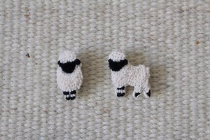 Black-face Sheep Embroidery Brooch Pattern | Beginner Hand Embroidery Tutorial | PDF   Video - Etsy