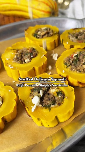 This stuffed delicata squash is the definition of Thanksgiving balance🍁 High-protein, macro-friendly, and just as satisfying as the traditional sides. It’s packed with delicious flavors, unique textures, and is sure to earn a permanent space at your Thanksgiving table! But it’s perfect for meal prep too- so no matter how you slice it, it’s a must make! Want more healthier Thanksgiving dessert recipes? Or ideas for the last can of pumpkin in your pantry? Comment RECIPE for some ideas to enjoy at
