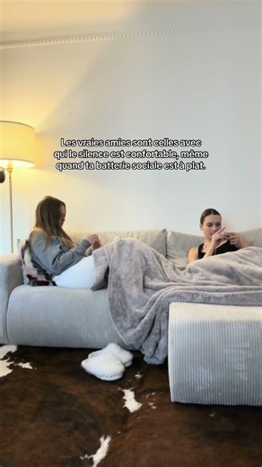 BFF + faire du crochet sans parler = safe place 🤍