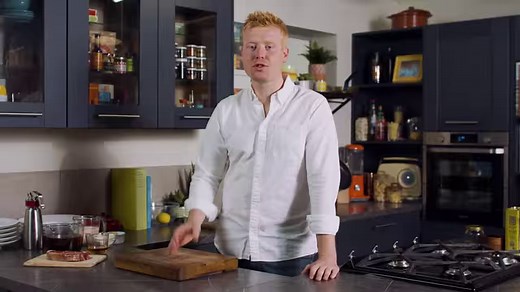 890K views · 14K reactions | Learn how to make a rich pepper sauce, heady with cognac and cream and perfect for steak: | FineDiningLovers | Facebook