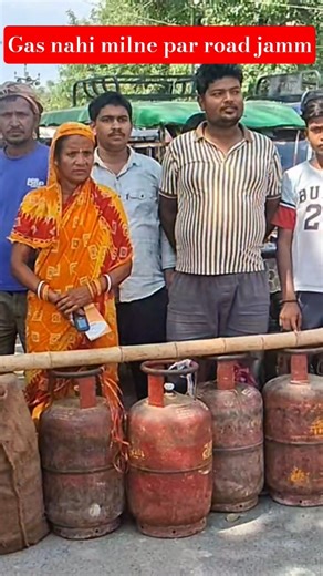 mini vlogs bharat gas nahi milne par road jhaam #shorts #minivlogs