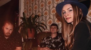 Die CDs sind fertig! I got the CDs! - Saturndaze Tonträgerproduktion und Promotion