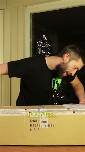 Opening the box - ICS AK74SU - Unboxing - Airsoft AK