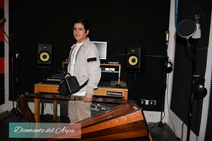 6.5K views · 119 reactions | Diamante del Arpa // Ayer cariño mío // #YOMEQUEDOENCASA Respetemos la cuarentena y seamos responsables. #DiamanteDelArpa #dulcemariadelperu | Diamante del Arpa | Facebook