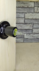 Be sure to remember this trick! How to easily remove a broken light bulb from its socket #shorts#diy #handmade #doityourself #crafts #diyprojects #homemade #creative #diycrafts #tools #tool #handtools #powertool #toolporn #carpenter #toolbox #plumbing #plumbe #diy #handmade #doityourself #crafts #diyprojects #homemade #creative #diycrafts #tools #tool #handtools #powertool #toolporn #carpenter #toolbox #plumbing #plumbe | Naty Tip