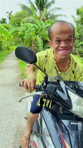 What is the homeless's dream 🛵🥲 #homeless #fyp