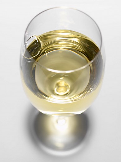 Anguilles au vin blanc pour 6 personnes - Recettes - Elle à Table