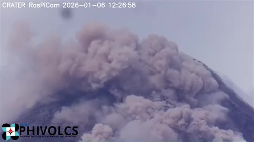 𝗝𝗨𝗦𝗧 𝗜𝗡: Mayon Volcano may be raised to Alert Level 3, according to PHIVOLCS, following onset of dome collapse pyroclastic density current (PDC) or "uson" occurred today, January 6, 2026. For more news updates, tune in to Radyo Veritas Legazpi 1008Khz, Veritas Legazpi on DCTV Channel 2, and 94.7 Spirit FM Legazpi | Radyo Veritas Legazpi