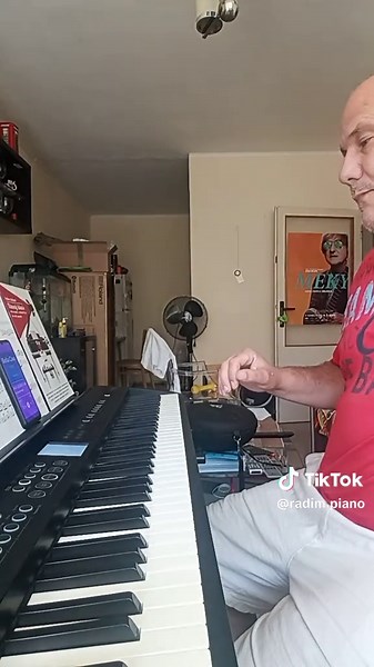 Ciao Summertime piano song - Bella Ciao summer piano music