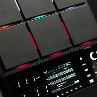 Pad-link any combination of pads and external triggers with SPD-SX PRO. Then add mute group integration, and you’ll have unlimited track, loop, and audio combinations within each kit for complete performance flexibility. 🥁Michael Schack | Roland