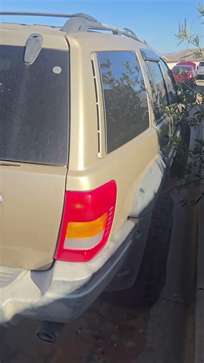 Auction #3946937 - 2000 Jeep Grand Cherokee