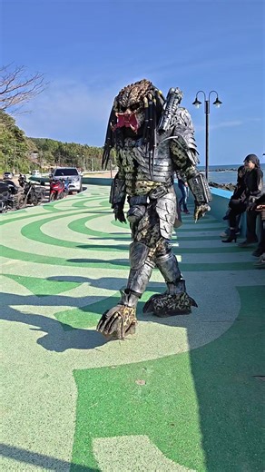 พรีเดเตอรบุกห้างสุวรรณมัจฉา เปิดประสบการณ์ใหม่