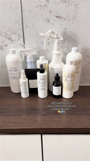 This cleaning bundle has everything you could possibly need for a clean house and leaves it smelling amazing for days! #cleaning #cleaningproducts #mopsoap #cleanwithme #tiktokshop @R&W Co.