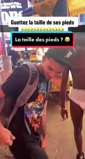 Et pourquoi y a un mec en calecon derriere ? Hmi a new york c'etait n'importe quoi 😂😂😂 #hachemi #humour #Foryou #Pourtoi #Newyork #Usa #Trend #hmi #rue