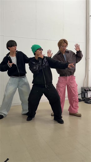 HOWL with @King & Prince_UM 👑 #HOWL #KingandPrince #ayumuimazu