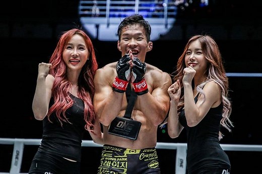 Why did South Korean MMA fighter Park Dae Sung famously refuse to click pictures with ring girls after fights?