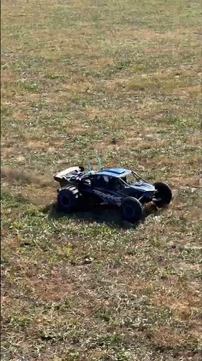@Traxxas Sand car is a beast!! Sand car vs Xmaxx Widemaxx vs Xmax Hobbywing Max5 #limitlessrc