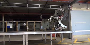 'Handle' by Boston Dynamics officially revealed, can jump 4ft, lift 100lbs, roll at 9mph