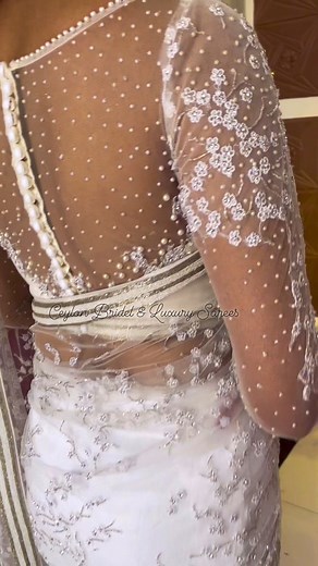 2.9K views · 13 reactions | 凉♥️淪‍♀ Beautiful Indian Bride 淪‍♀ Outfit By Ceylon Bridel & Luxury Sarees @topfans | Ceylon Bridel & Luxury Sarees | Facebook