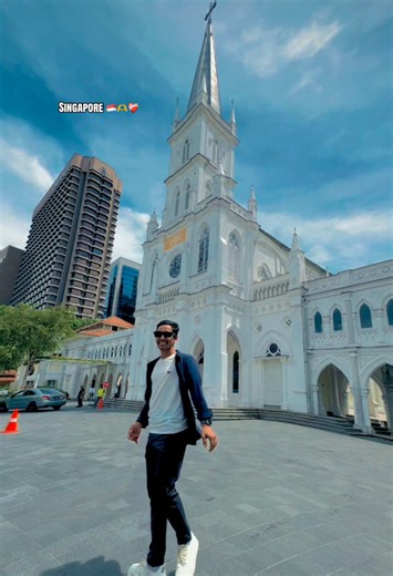 Outfit Styles in Singapore City: A Vibrant Showcase