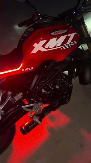 Vitacci XMT 250 con escape SC Project