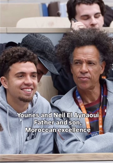 Like a father 👨 like a son 👦 #نائل_العيناوي #neilelaynaoui #asroma #asroma1927❤️🧡 #fyp @neilelaynaoui