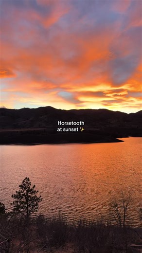 Beautiful Sunset Views at Horsetooth Reservoir