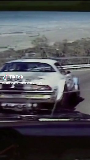 Australian Muscle Cars at Mount Panorama - The Great Race Highlights