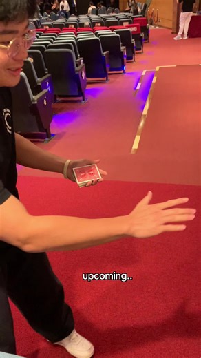 Close Up Magic Tricks with Optical Illusions