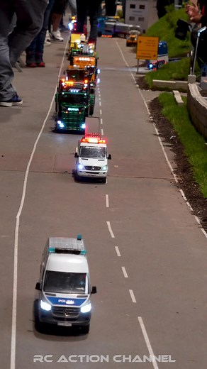 Epic RC Construction Site with RC Trucks, Dumpers, Excavators, Cranes & Bulldozers! 🚧 MEGA RC CONSTRUCTION ACTION! 🚜💨 Experience realistic RC trucks, massive dumpers & excavators in an epic construction site action! These RC heavy machines move tons of material – simply incredible! 📢 What to Expect: ✅ Massive RC trucks & realistic excavators in action ✅ Heavy-duty RC construction machines moving huge loads ✅ Super realistic RC Bus & heavy transport ✅ Extreme RC dump trucks & bulldozers at wo