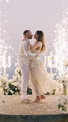 Proposal with fireworks? 😍 = Luxury 💍 #proposal #bali #baliproposal #uluwatubeach #engagement