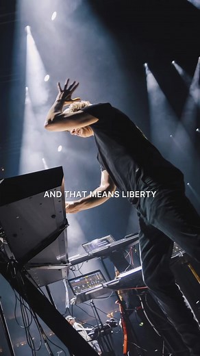 Nights are burning out so fast, Hop on the beam and you won’t be last! Thank you Anna Wyszomierska for 📷❤️ | Alphaville