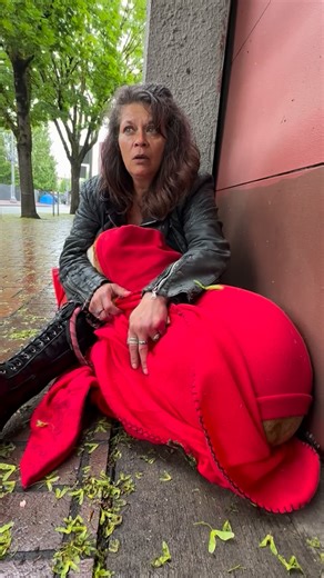 Part 2: I met a homeless woman and her beautiful dog after she escaped domestic violence. I found her curled up next to a building, trying to stay dry while holding her dog close. She told me that even though she’s homeless, she feels safer on the streets than she did at home. That alone says so much. In this part two video, she talks about how dangerous the streets are and how women are regularly victimized. No one should have to choose between abuse and homelessness. #homeless #DomesticViolenc