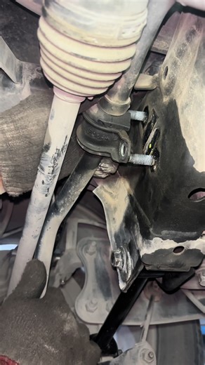 How to Replace Suspension Stabilizer Bushings