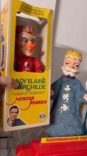 Lady Elaine Fairchilde vintage in-box puppet. #misterrogersneighborhood #vintagetoys #retrotoys