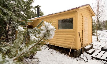 How to Heat a Shed Without Electricity: 10 Practical Ideas and Solutions