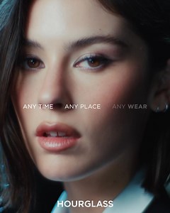 380 reactions · 21 shares | Introducing our new global brand partner, Gracie Abrams. Achieve the singer-songwriter's glow with two of her Hourglass favorites. Gracie Abrams wears Veil Hydrating Skin Tint in shade 4 and Vanish Airbrush Concealer in Crème. | Hourglass Cosmetics | Facebook