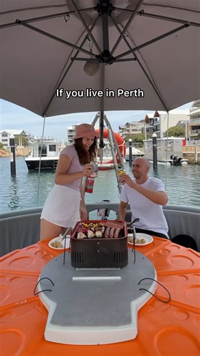 ♨ Hire an Eco BBQ Boat for a fun filled adventure with friends & family this Autumn 😎 Tess Moone (@tessomewhere IG) recently joined us and put together this fab reel from her expereince. Check it out! 6 & 10-seater boat options available daily these holidays ~ Book online at mandurahcruises.com.au/bbq-boats | Mandurah Cruises