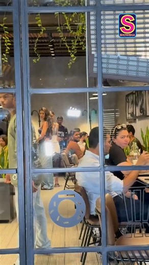 Mouni Roy and Disha Patani papped after their dinner date in Mumbai. The Bollywood BFFs prove their strong friendship and stylish bond, giving fans major best-friend goals🍴💕 | News18