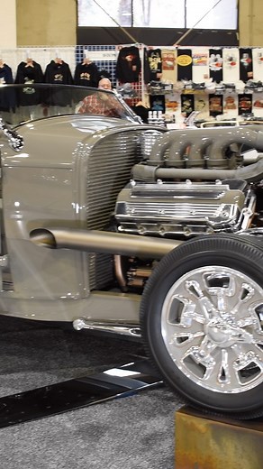 55K views · 3.1K reactions | BEAUTIFUL car!! But…peep the SoCal booth...