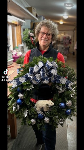 The wreaths are looking amazing 🌲🧑‍🎄🎅 | The Ice Farm