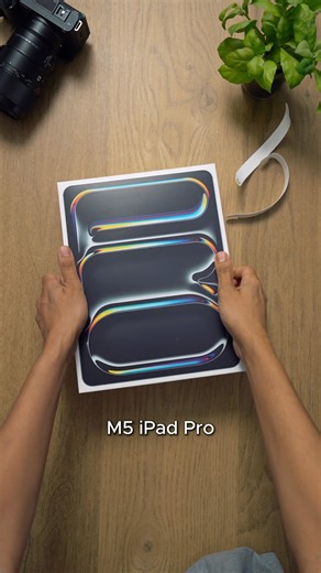 Unboxing the M5 iPad Pro 13 inch