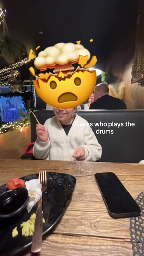 @nikucitis10 @Sofija the first one just look akward #random #idk