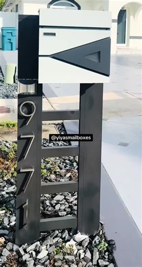 Yiyas Mailboxes 305-896-4094 @yiyasmailboxes Buzones Modernos de Aluminio! Modern Mailboxes! Check our Catalogs!! We have Over 150 Different Styles! “Le Ponemos un toque de Elegancia al frente de su casa” *Somos Fabricantes. Tenemos mas de 150 Modelos Diferentes de Buzones Modernos en Nuestros Catálogos! También podemos hacerle su buzón a su gusto! Porque tenemos la mejor Calidad al mejor precio?… Porque compramos nuestros materiales en cantidades al por mayor, así podemos darle los mejores prec